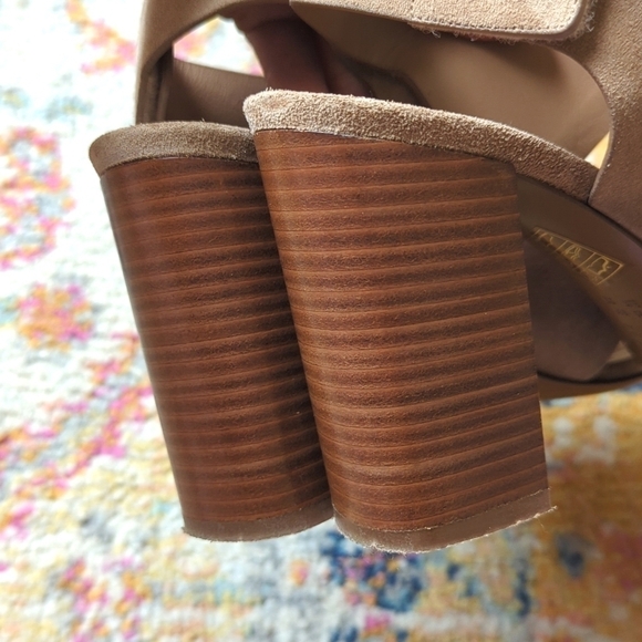 Vince Farrah Suede Leather Criss Cross Open Toe Stacked Block Heel Sandals Tan 9 - Picture 15 of 15